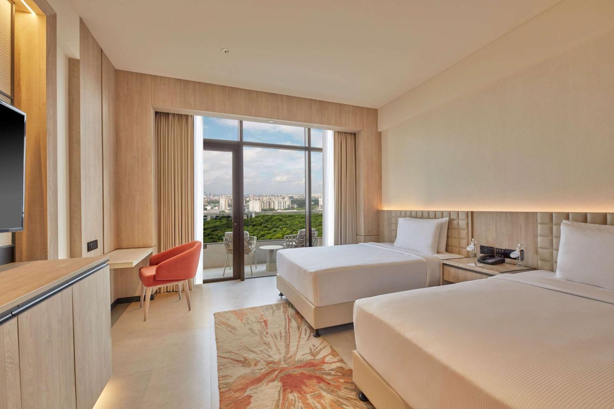 Hilton Gurugram Baani City Centre Gurgaon Exterior photo