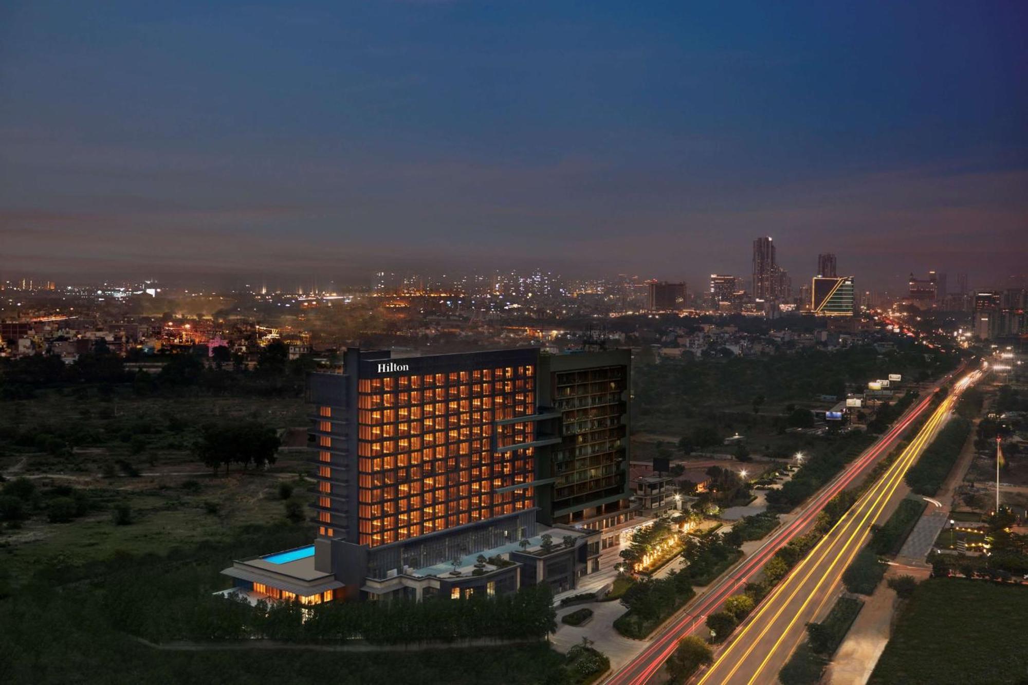 Hilton Gurugram Baani City Centre Gurgaon Exterior photo