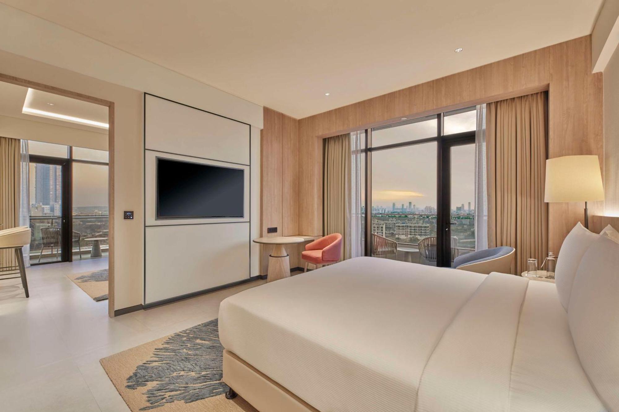 Hilton Gurugram Baani City Centre Gurgaon Exterior photo