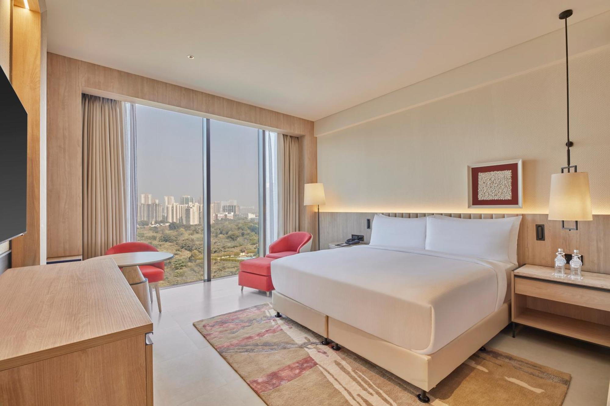 Hilton Gurugram Baani City Centre Gurgaon Exterior photo